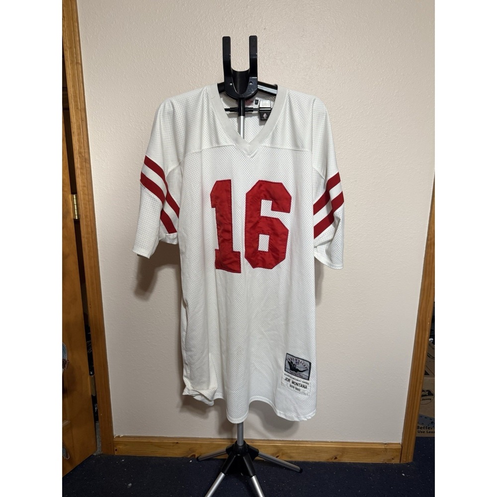 Mitchell & Ness Joe Montana #16 49ers Throwback Jersey White Size 56 NFL